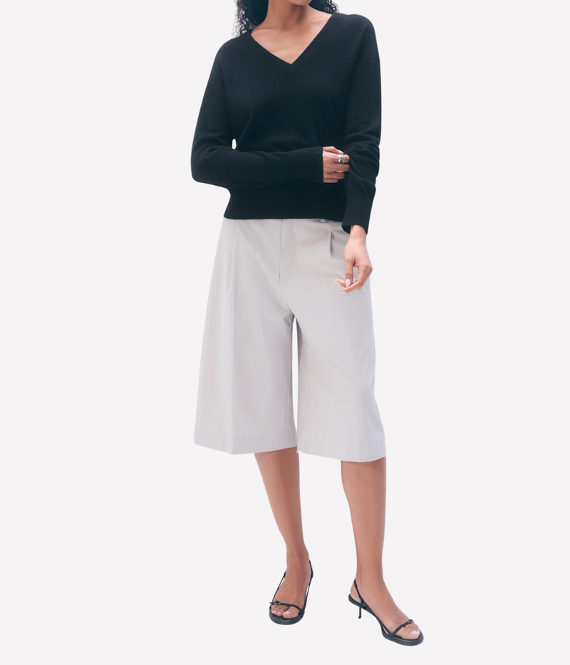 Cashmere V Neck in Black