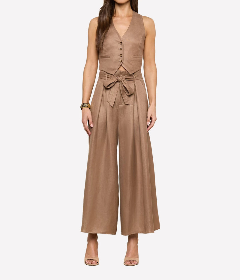 Jianna Short Vest in Barley