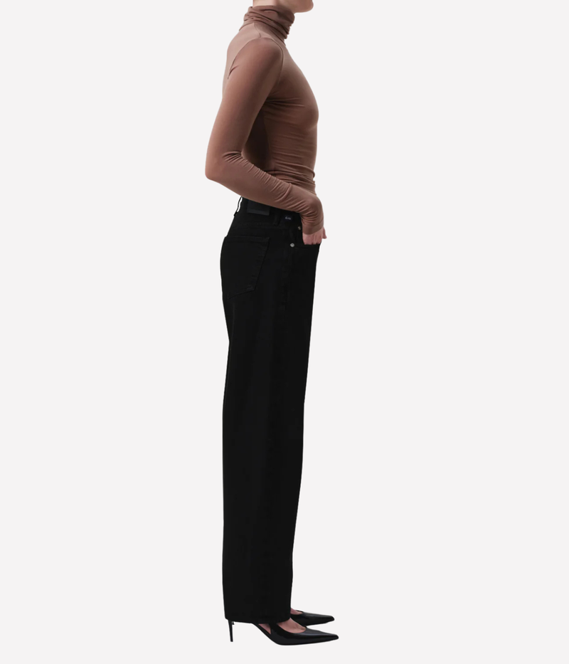 Miro Jean In Solid Black