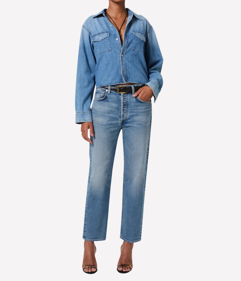 Front view of Citizens of Humanity Baby Shay Cropped Shirt in Carolina Blue showcasing a fitted silhouette and classic button-front design.