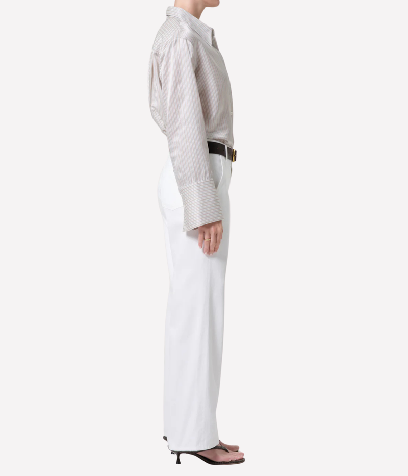 Citizens of Humanity Annina Pocket Trouser in Soft White – Full-length side view on model showcasing wide-leg silhouette and structured high-rise fit.