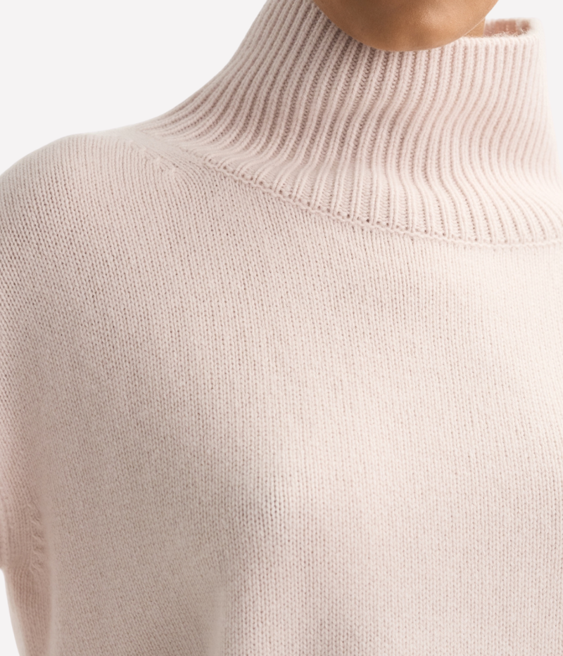 Boyfriend Turtleneck in Powder