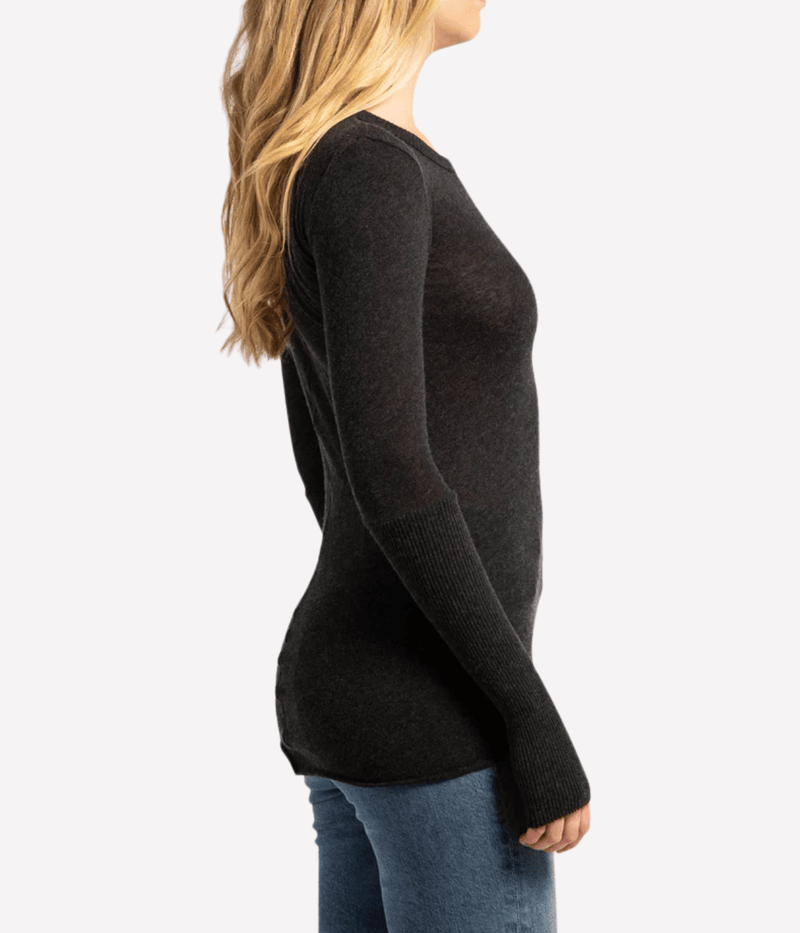 Cashmere Crew Neck Fitted Long Sleeve Top in Charcoal