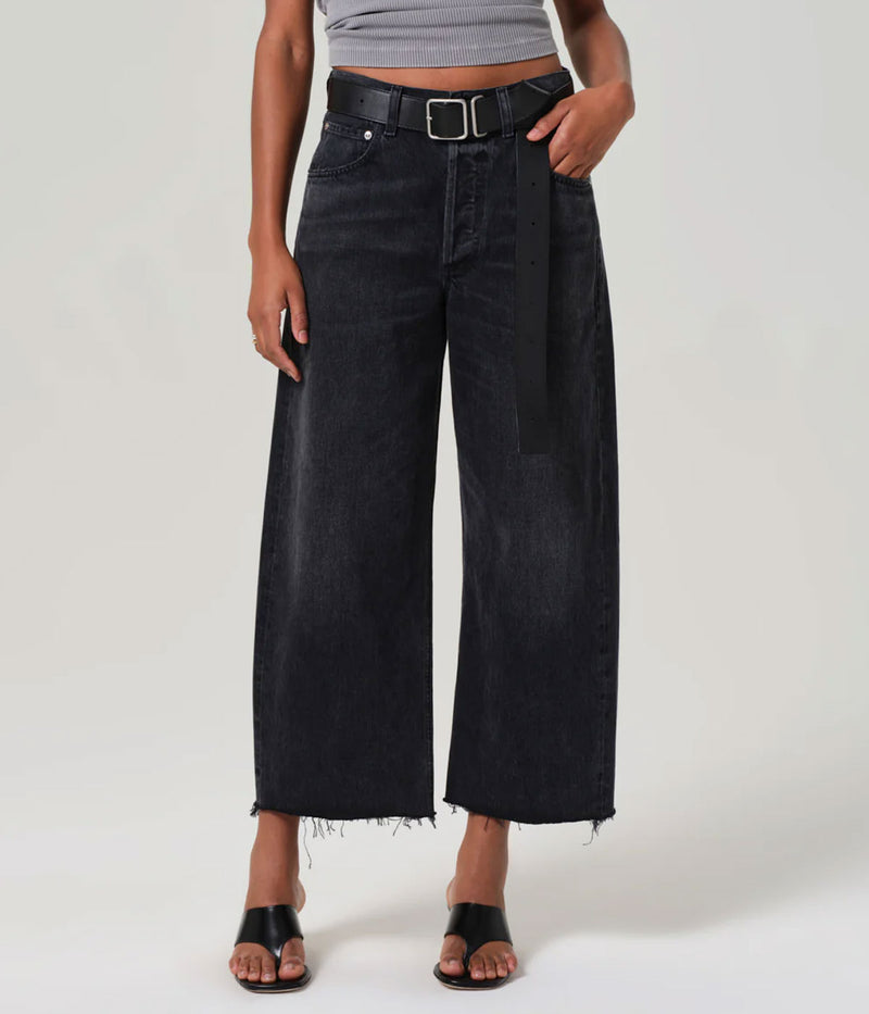 Front view of Citizens of Humanity Ayla Raw Hem Jean in Bronson showcasing a relaxed top block and roomy cropped leg.