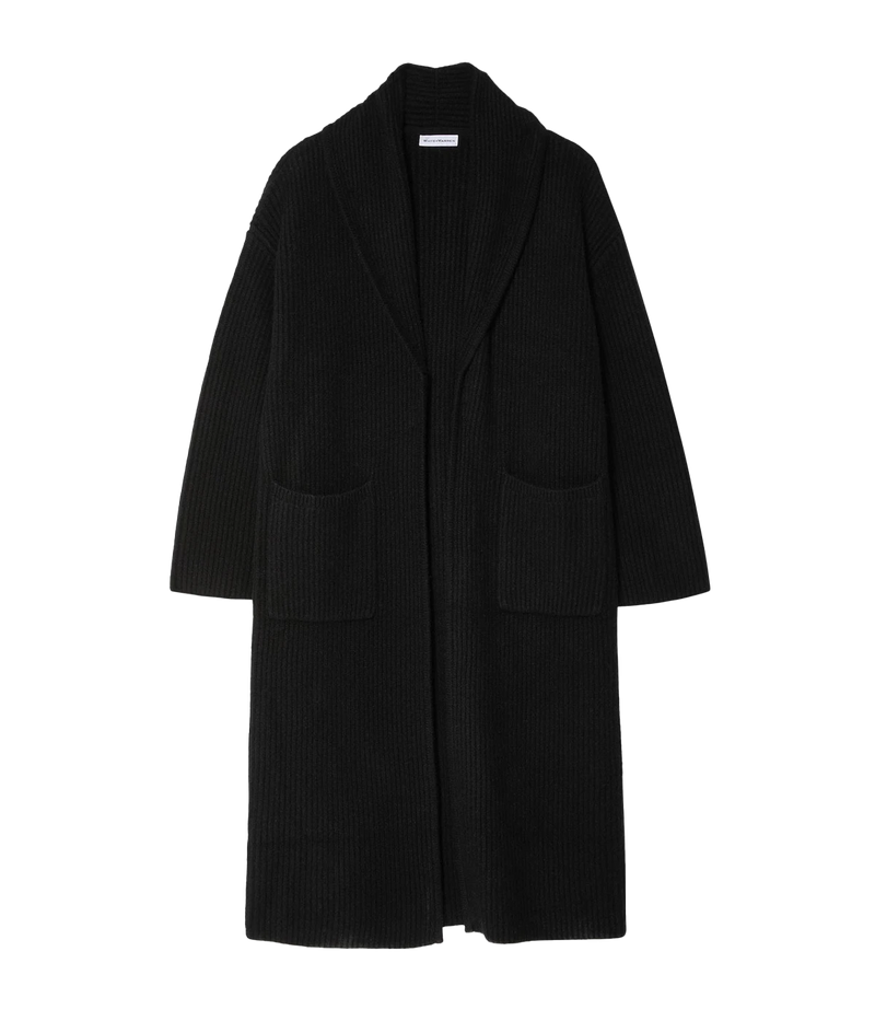 Premium Cashmere Blend: Made from a luxurious mix of 68% wool, 29% cashmere, and 3% elastane for ultimate softness and warmth.
Oversized Relaxed Fit: Designed for a comfortable, cozy fit that layers effortlessly over any outfit.
Timeless Design: Features a classic lapel collar and functional patch pockets, giving it a refined yet relaxed vibe.