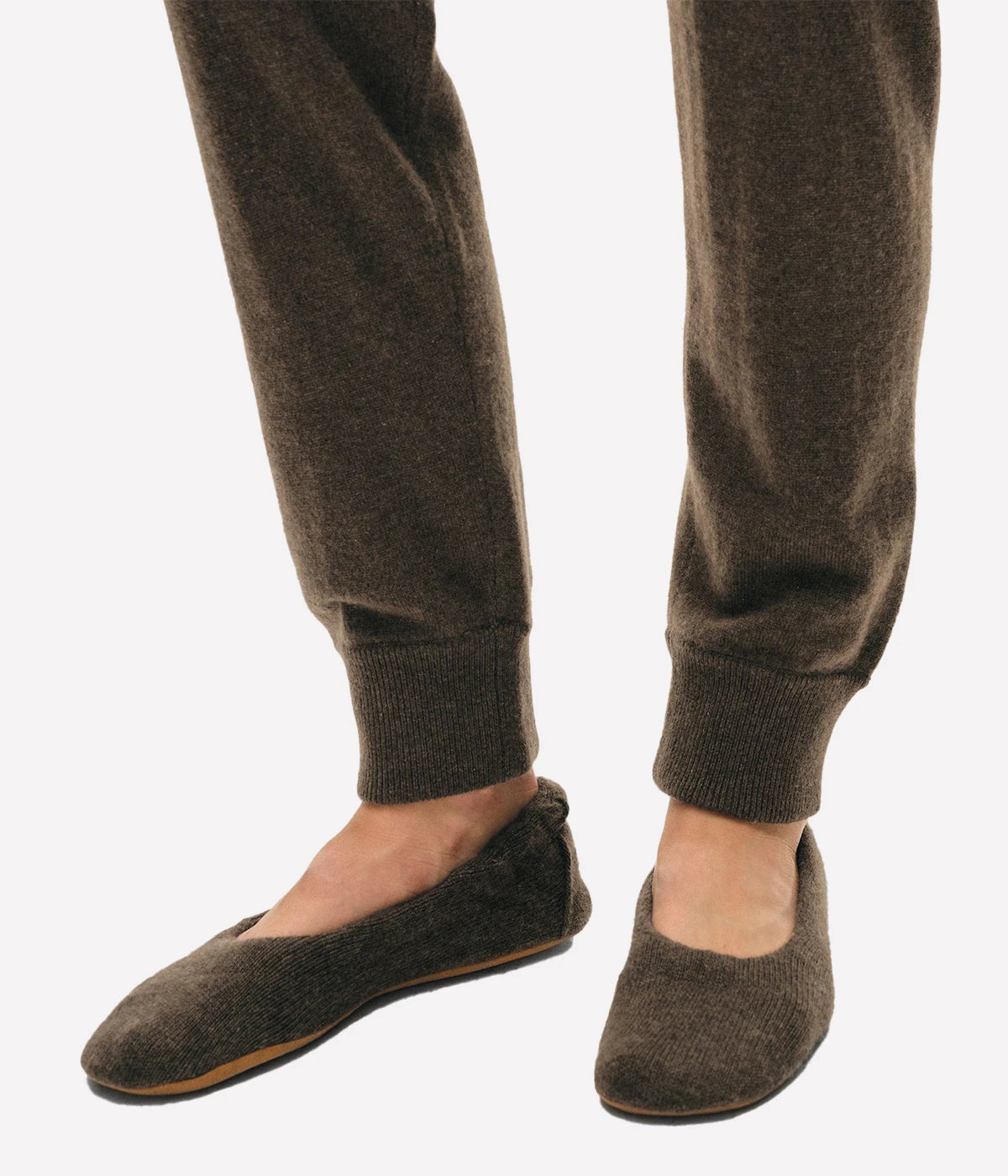 Cashmere Jogger in Russet Brown