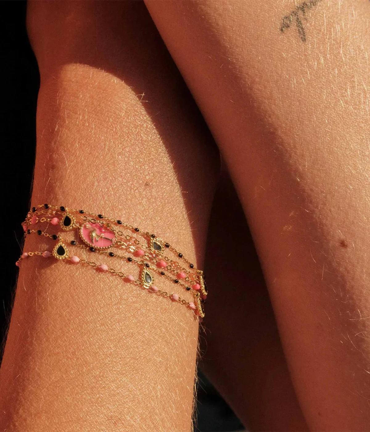 Classic Gigi 17cm Bracelet in 18K Yellow Gold & Baby Pink
