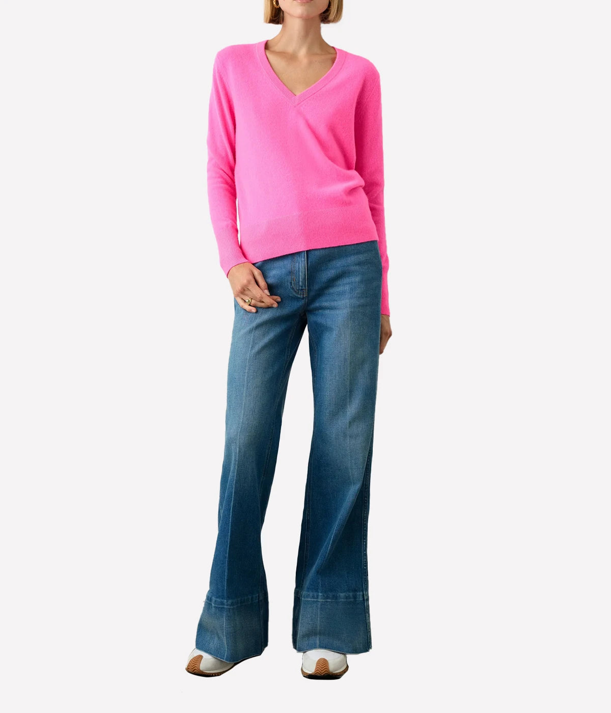 Essential Cashmere V Neck in Pink Glow
