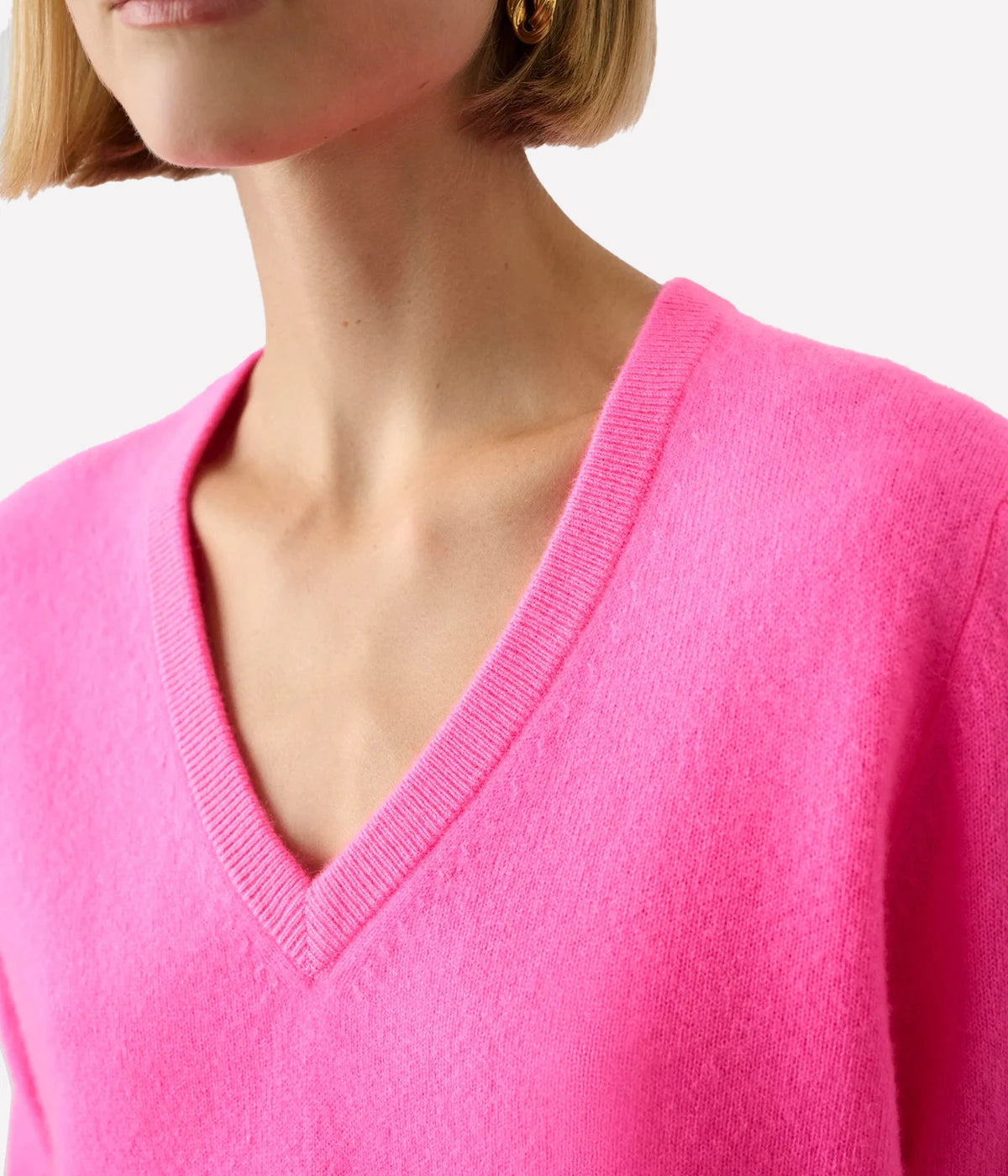 Essential Cashmere V Neck in Pink Glow