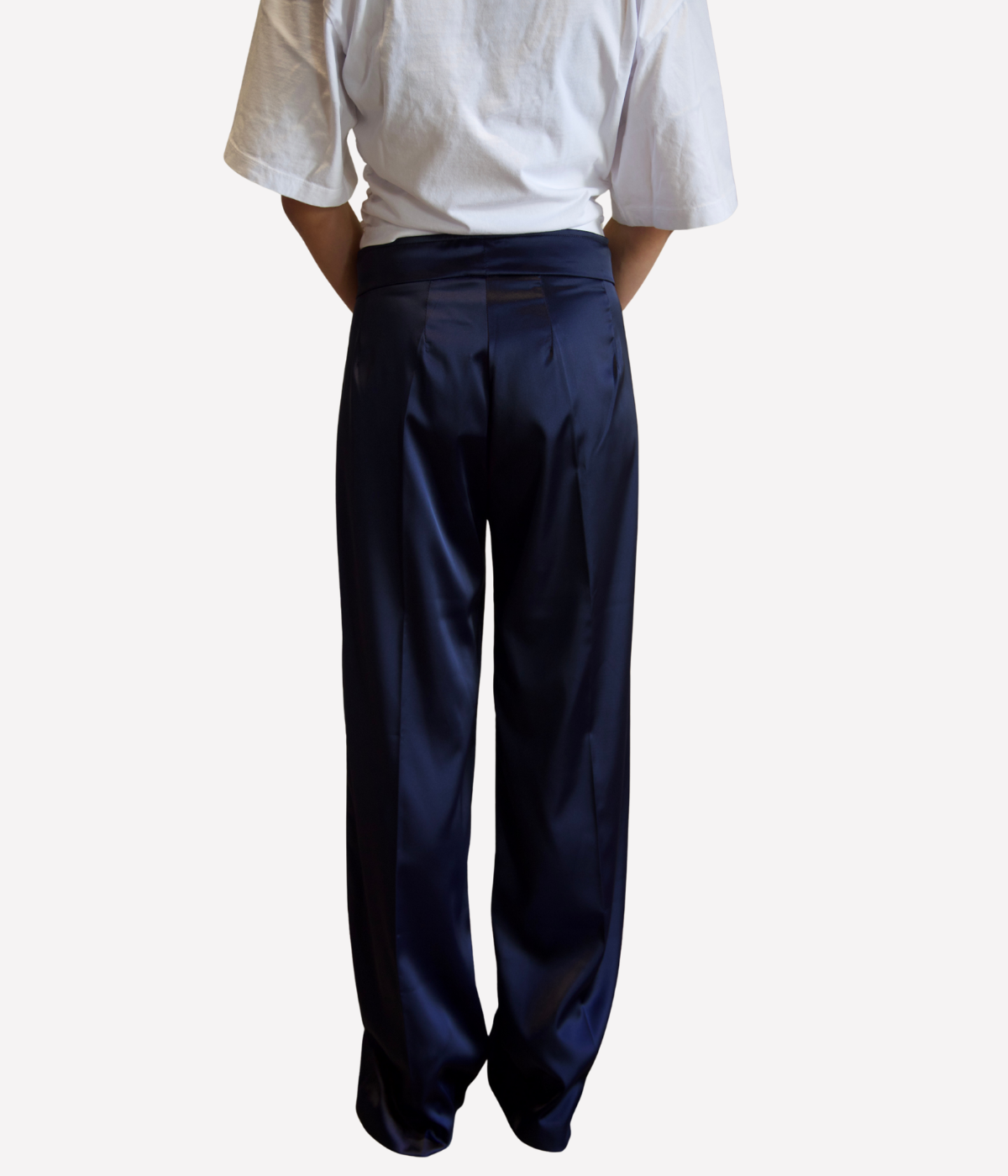 *FINAL SALE* Flavia Liquid Satin Pant in NAVY