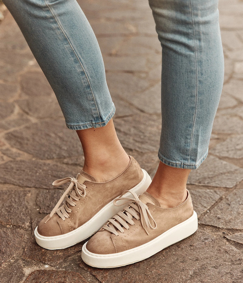 Women's Sneaker In Beige