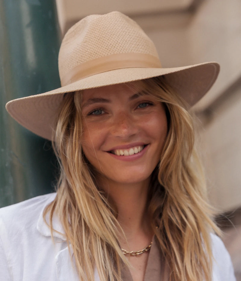Simone Hat in Sand