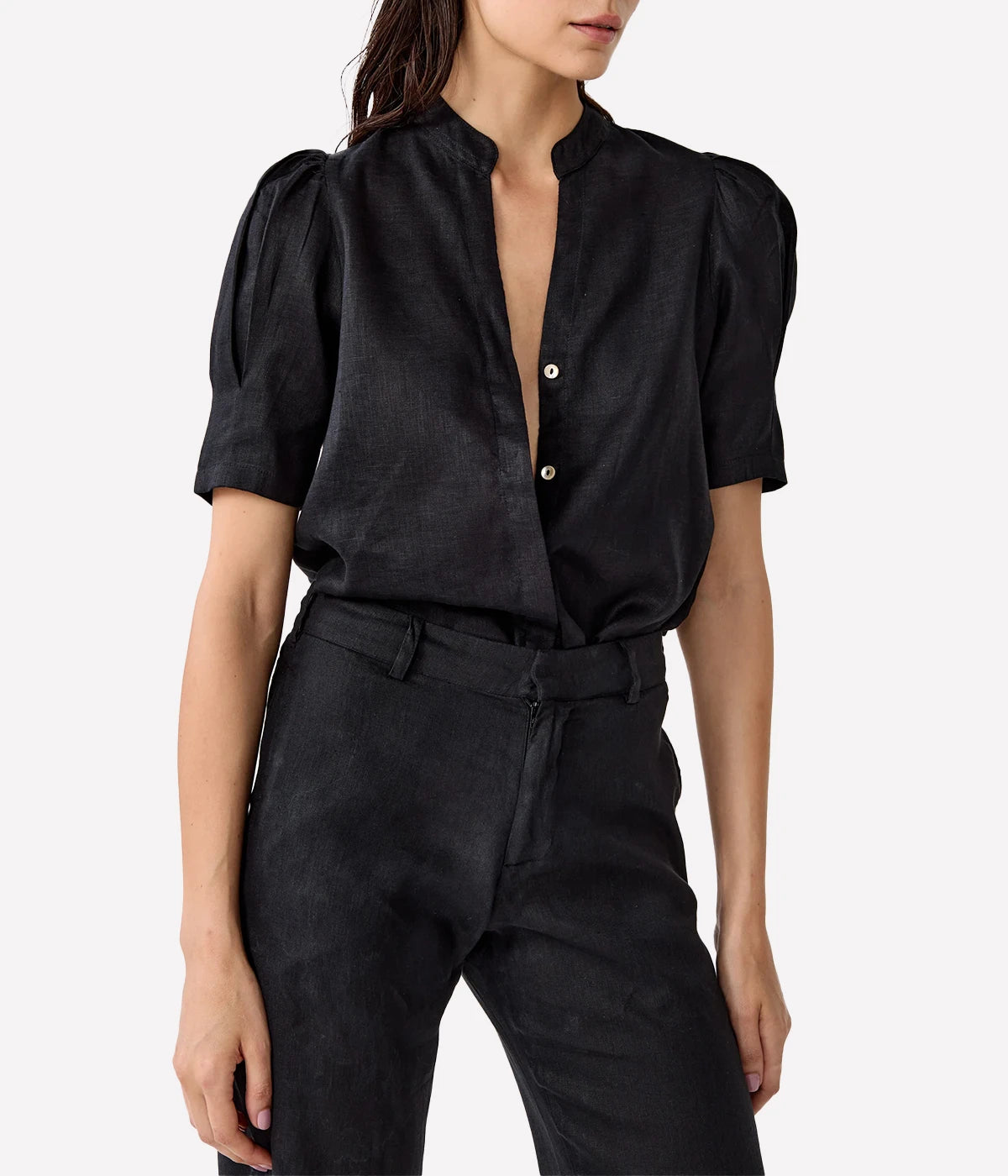 Anthina Linen Shirt in Black