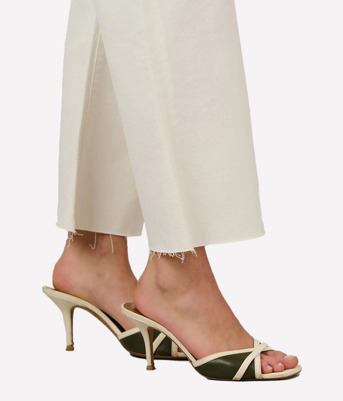 Leenah Ankle Jean in Ecru