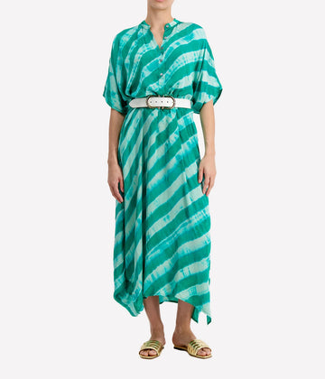 A maxi style tie dye 100% silk dress, shirt dress style, button through detailing, 3/4 sleeve, mandarin collar,  dolman sleeve and side splits. Blue tie dye comfortable, bra friendly, made internationally, thro on and go, beach wear, pool party, long lunch.  