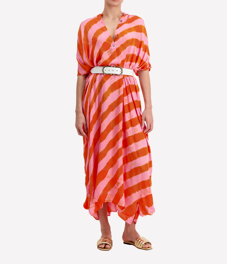 A maxi style tie dye 100% silk dress, shirt dress style, button through detailing, 3/4 sleeve, mandarin collar, dolman sleeve and side splits. Orange and Pink dye comfortable, bra friendly, made internationally, thro on and go, beach wear, pool party, long lunch.