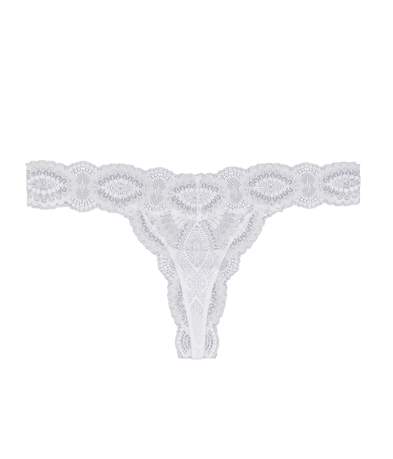 Mariana Thong In White