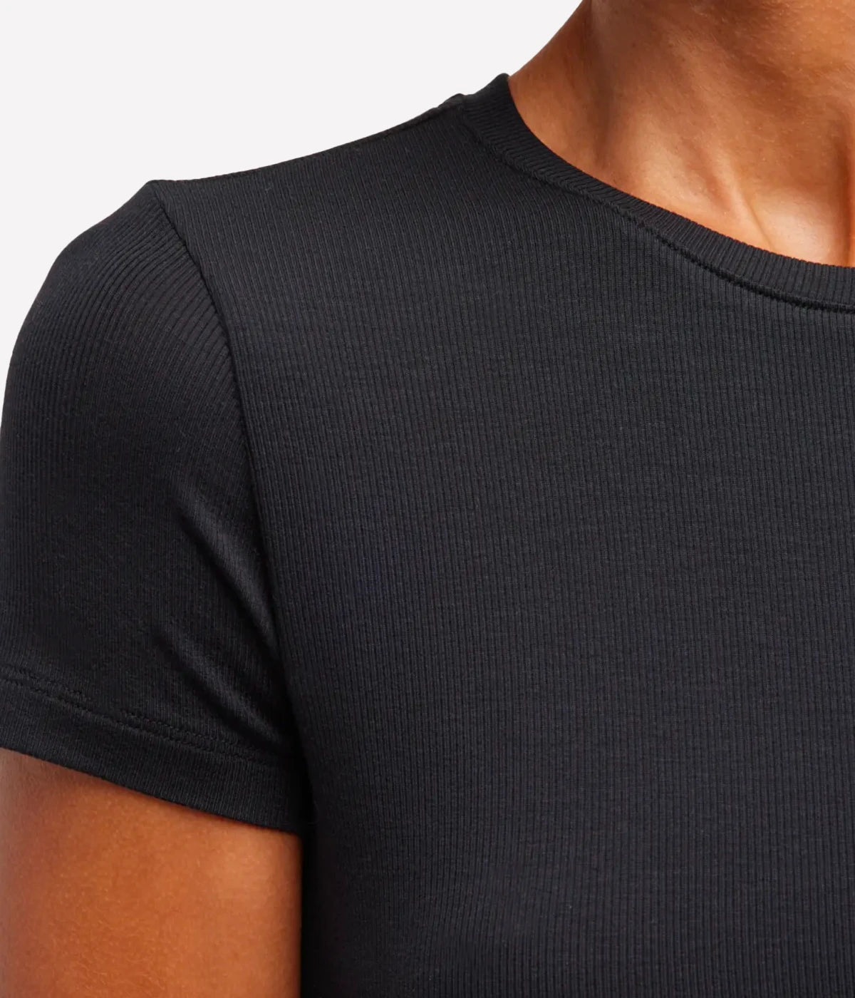Ressi Ribbed Crew Neck Short Sleeve Tee in Black