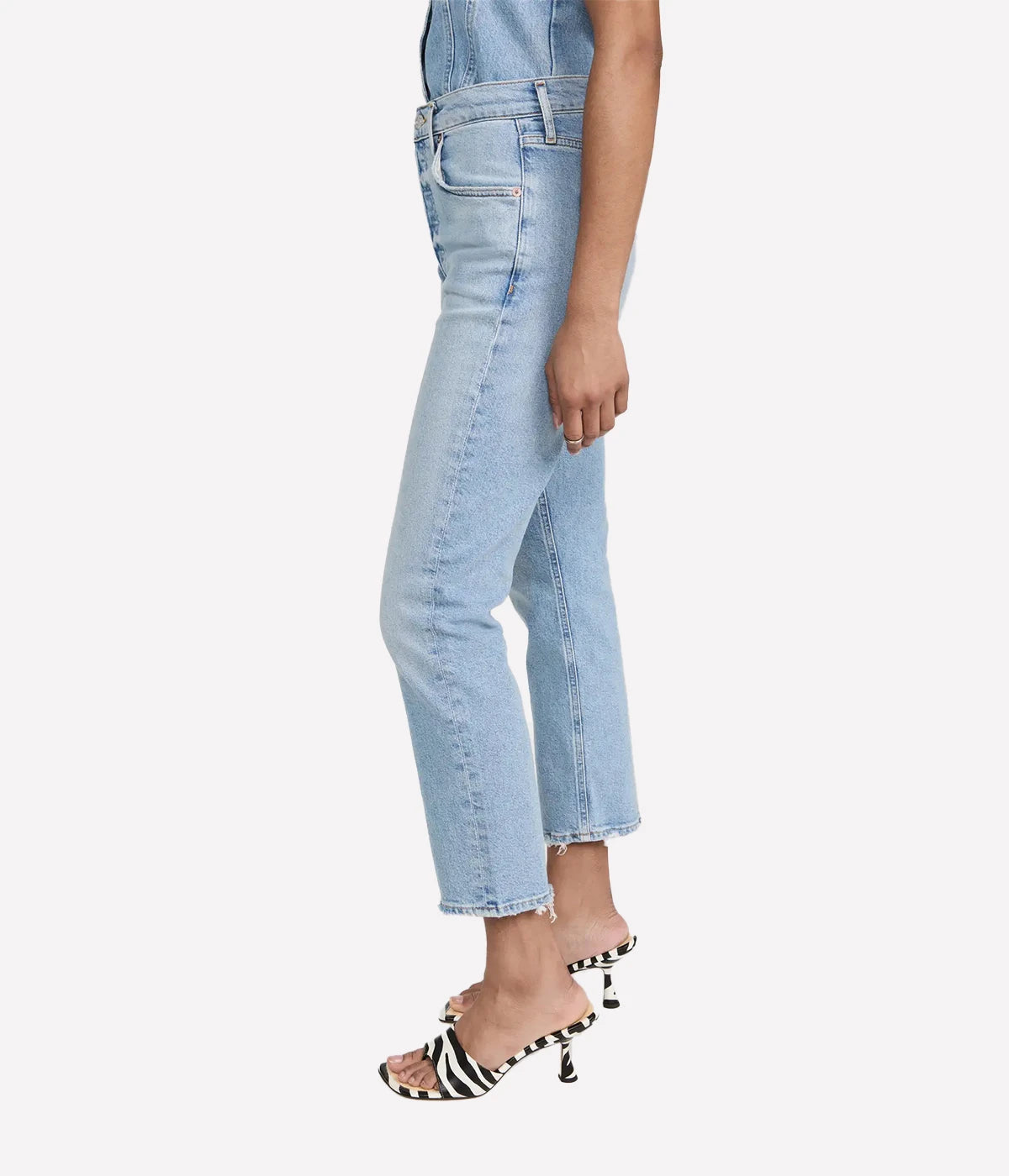 Riley Crop Jean in Dynamic