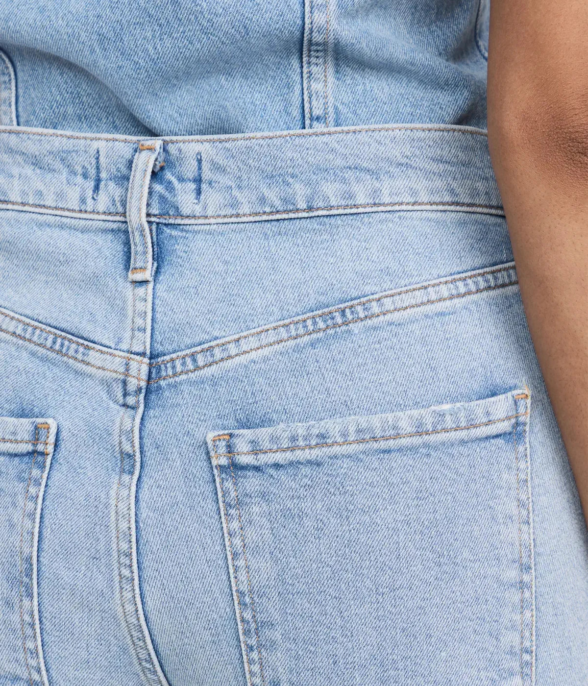 Riley Crop Jean in Dynamic