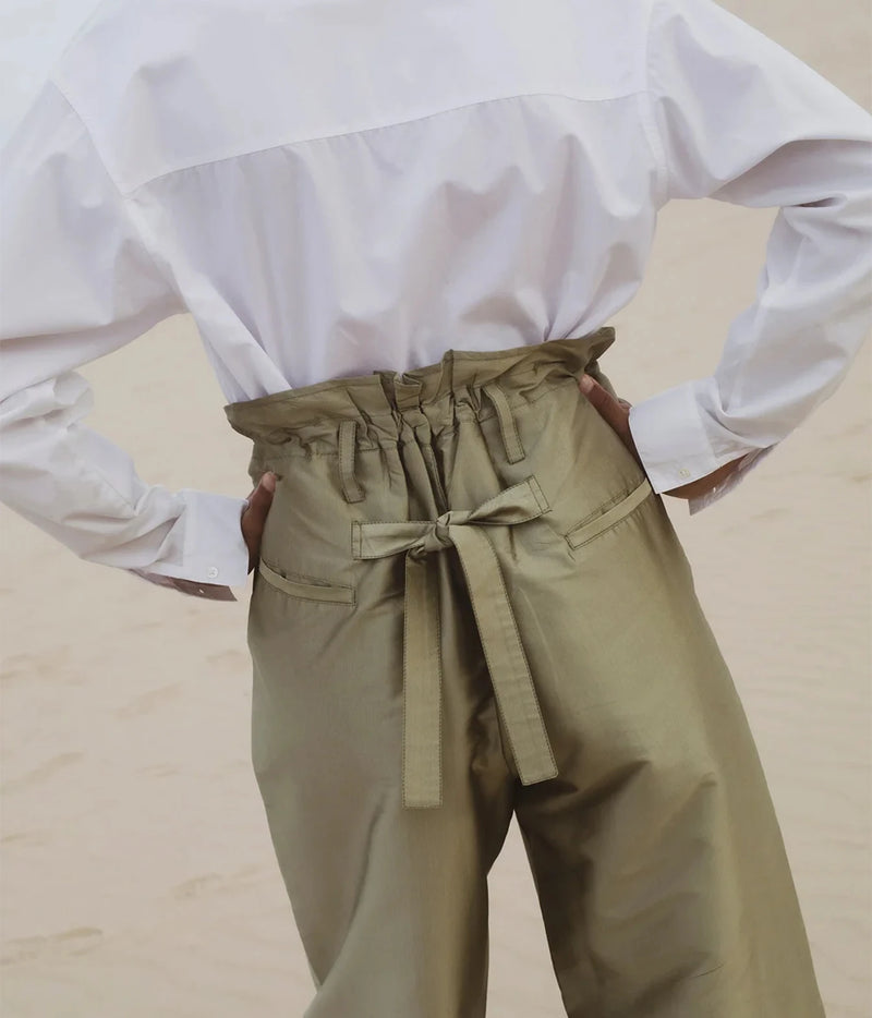 Chan Luu Taffeta Barrel Pant in Sage - women's high-waisted barrel leg trousers, close-up waist detail