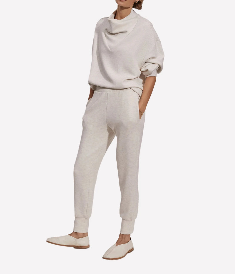 Side slant pockets and back welt pockets provide both style and practicality, while the tapered leg and tailored silhouette elevate their laid-back vibe. 