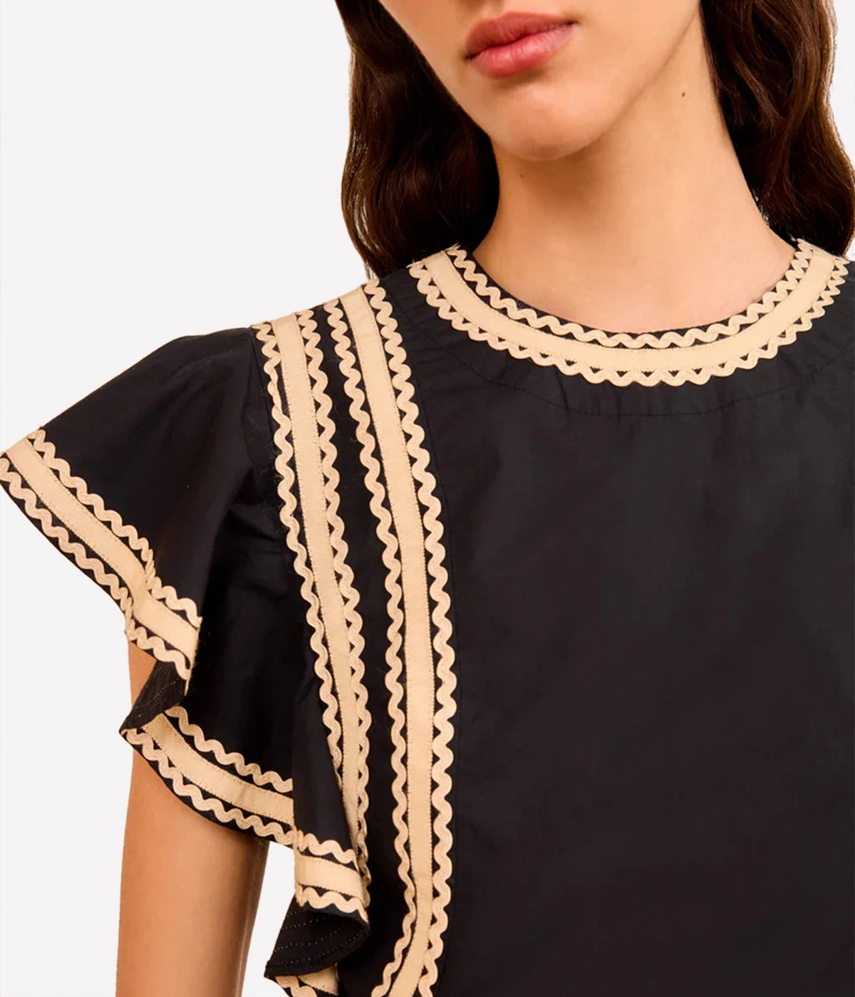 Anora Flutter Sleeve Top in Noir