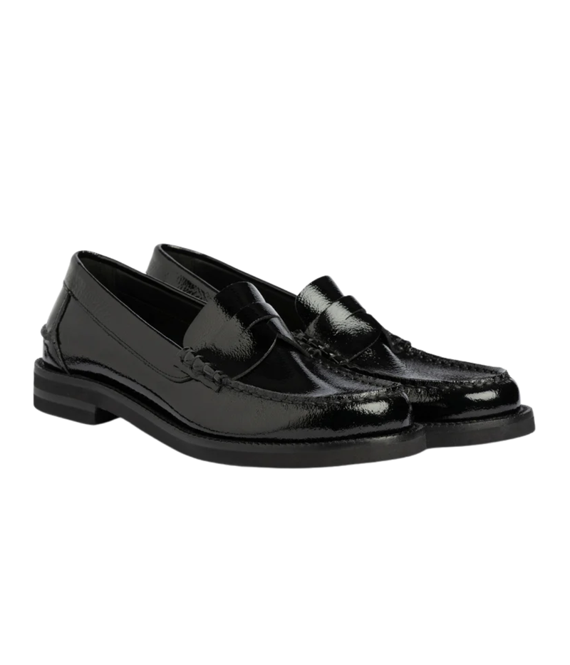 Sabela in Black Nappa