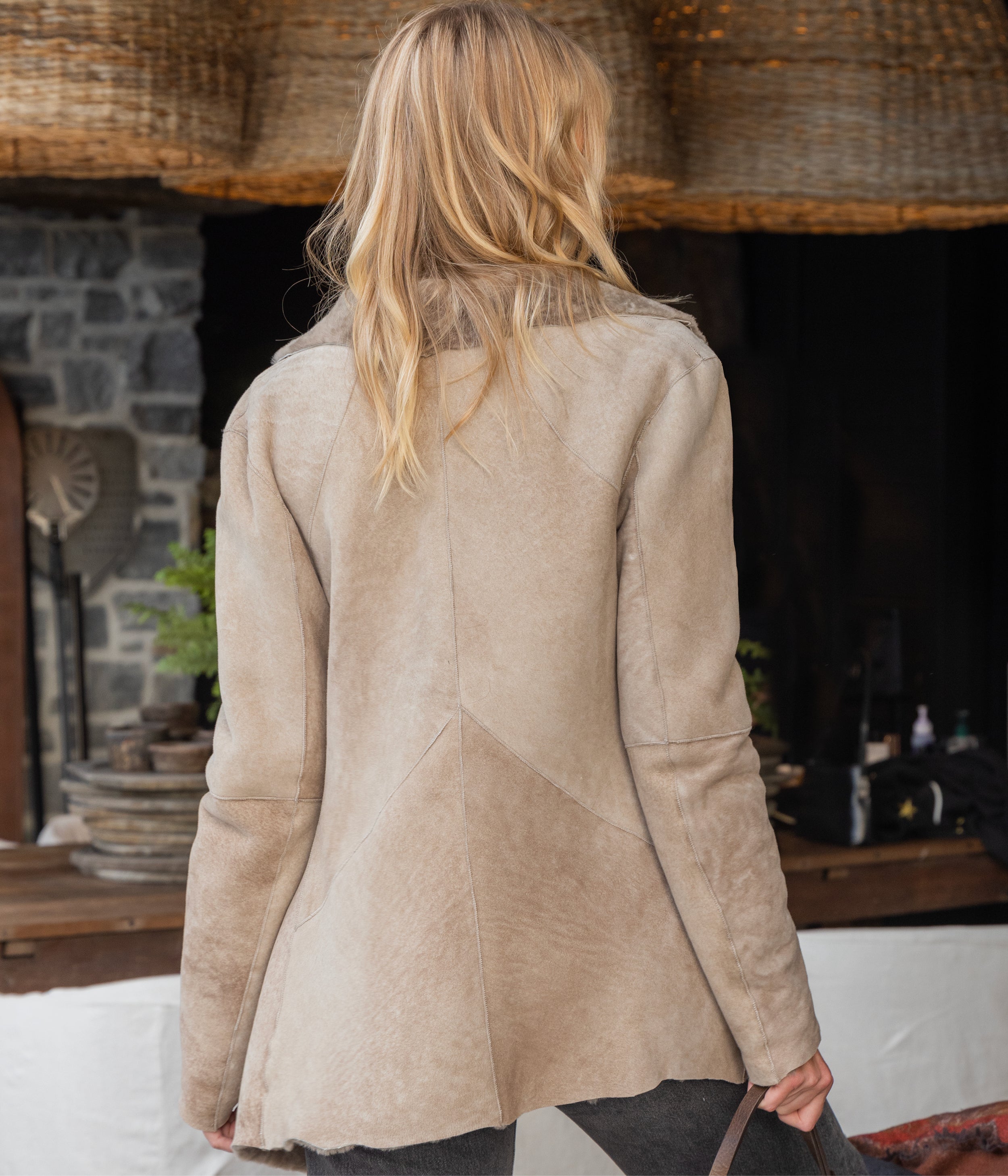 Woman Leather Jacket in Sughero
