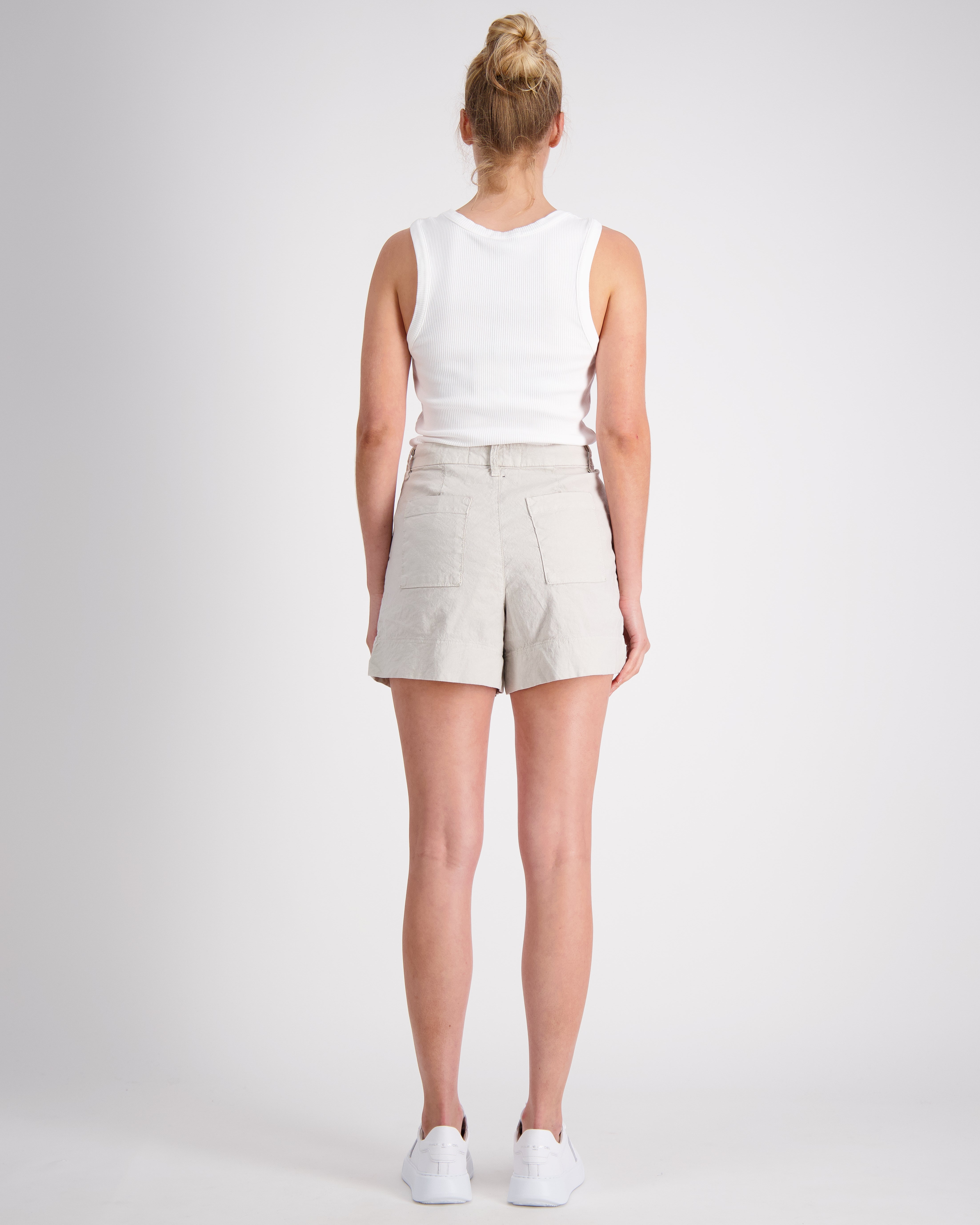 Waterford Tailored Shorts in Cement