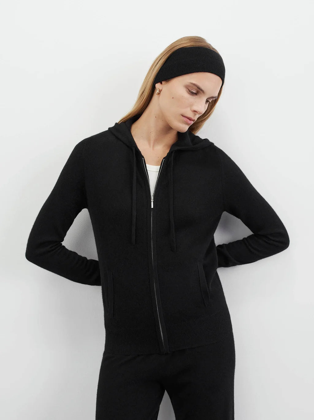 Cashmere Zip Hoodie in Black