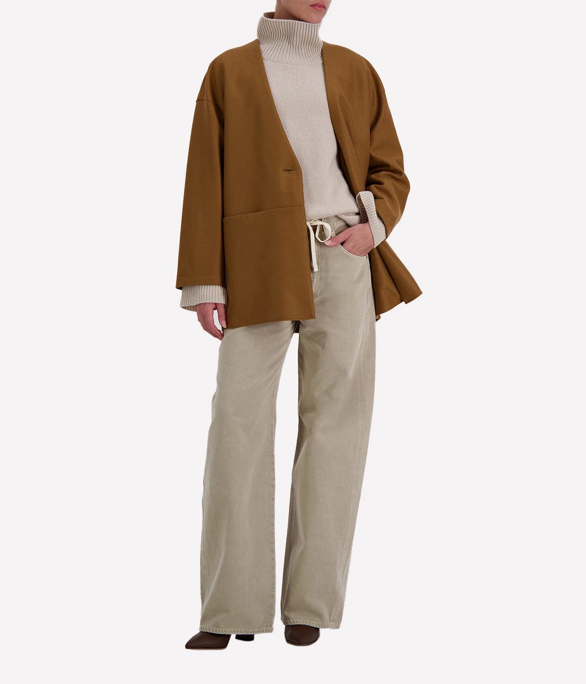 Light Pressed Wool Cardigan in Toffee