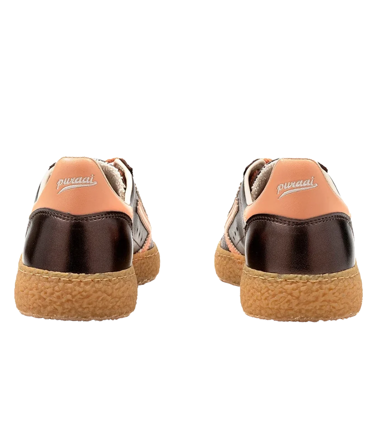 A pair of 6.01 XS Sneaker in Sandstone by Puraai. Low-top sneakers shown from the back, featuring a dark brown heel, a peach-coloured collar with the Puraai logo