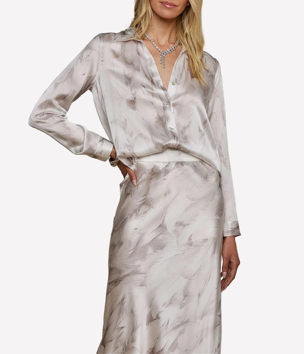 Tyler L/S Blouse in White Feather Print