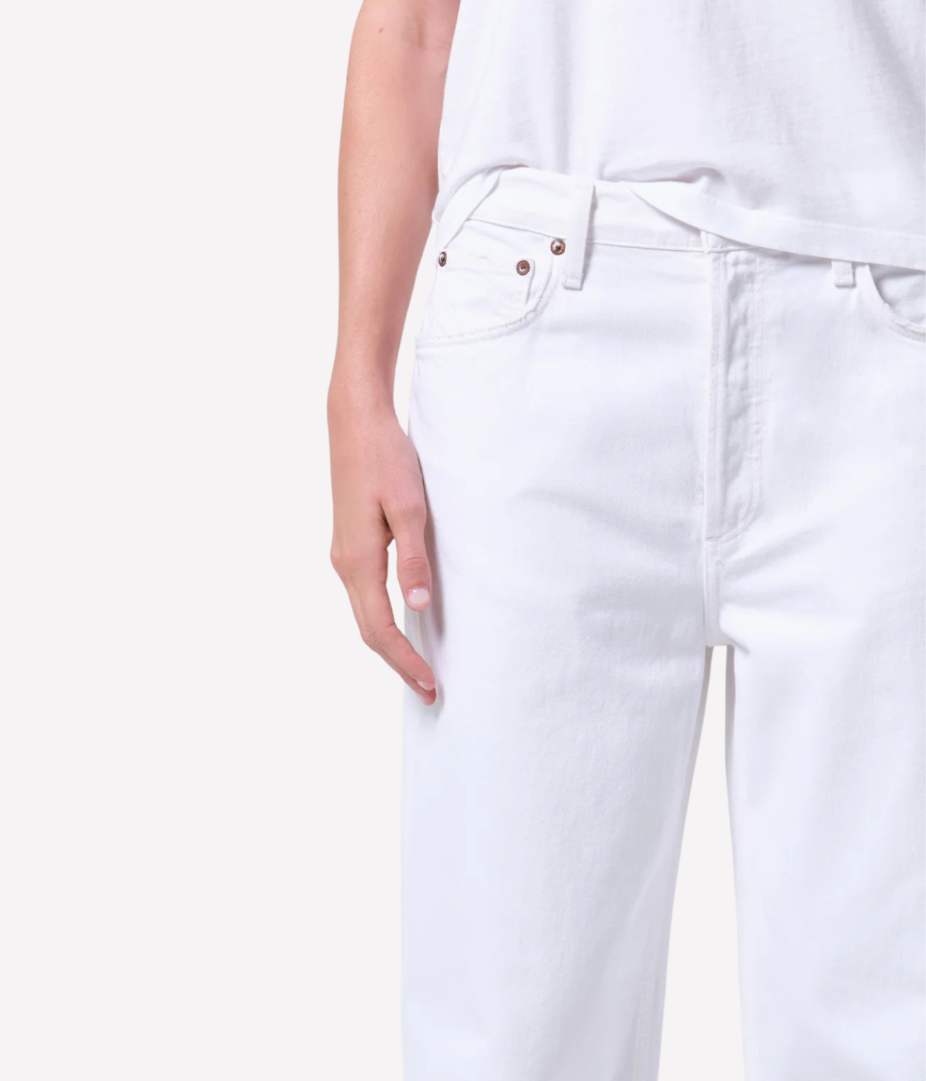 Low slung, relaxed fit baggy jeans in organic cotton, with a baggy straight leg and low waist.