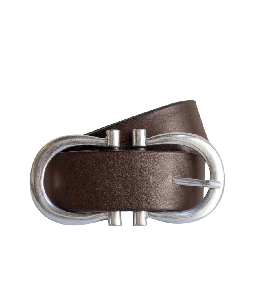womens designer leather belt featuring a double horsehoe buckle