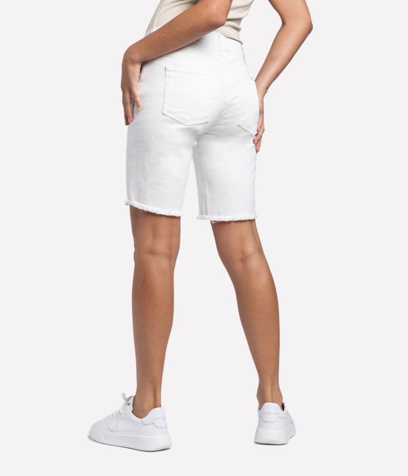 Jax Knee Short in Crisp White