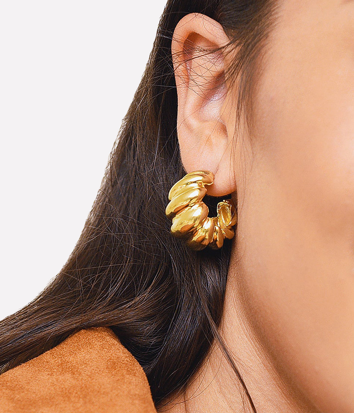 Perla Earrings in 14K Yellow Gold