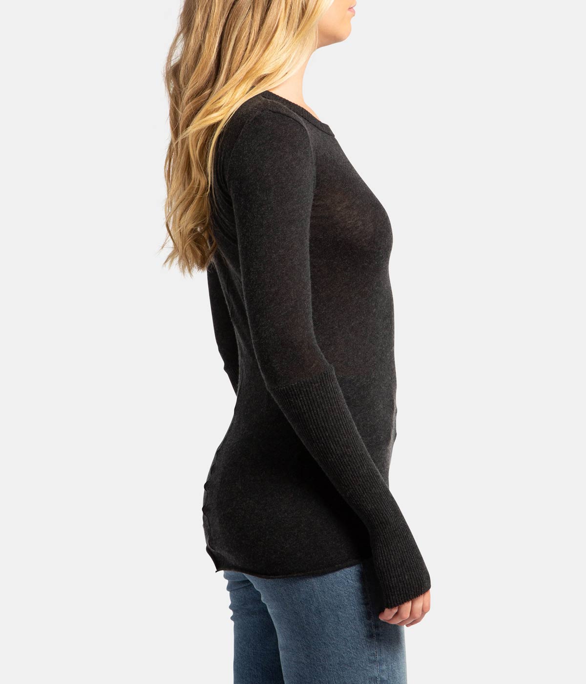 Cashmere Crew Neck Fitted Long Sleeve Top in Charcoal